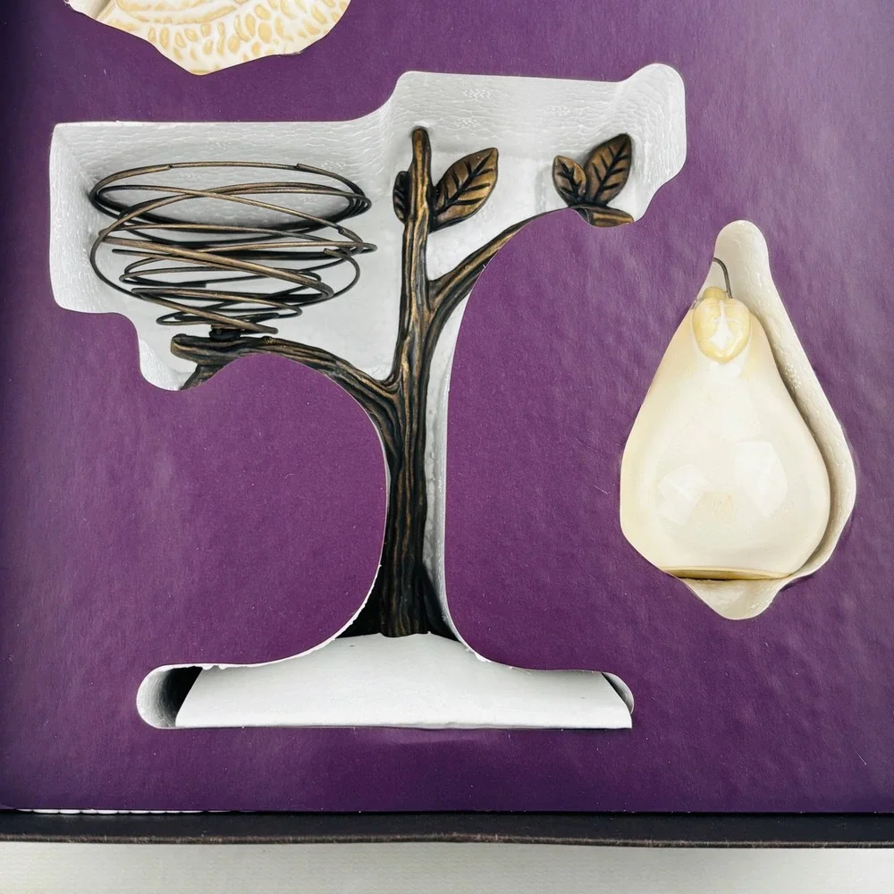Pottery Barn Partridge In A Pear Tree Stoneware Salt & Pepper Shaker 3 Piece Set